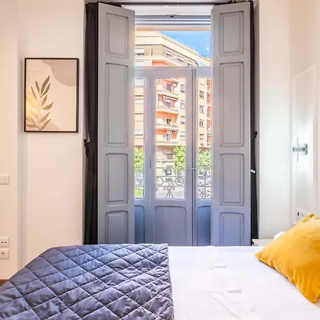 Classy Studio Apartment With Unique Design Valencia Exterior photo