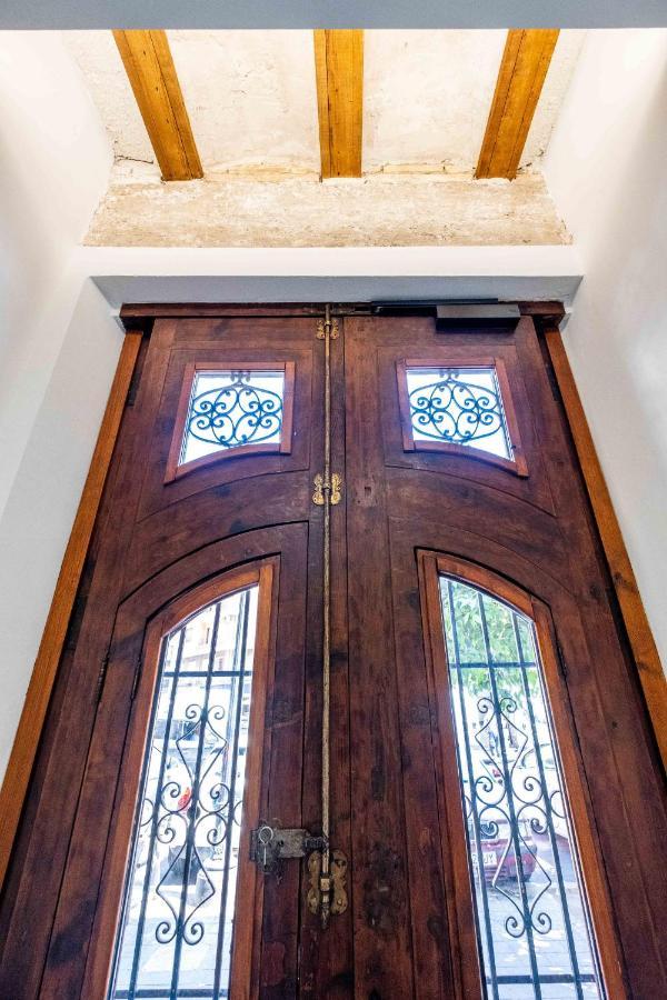 Classy With Unique Design Apartment Valencia