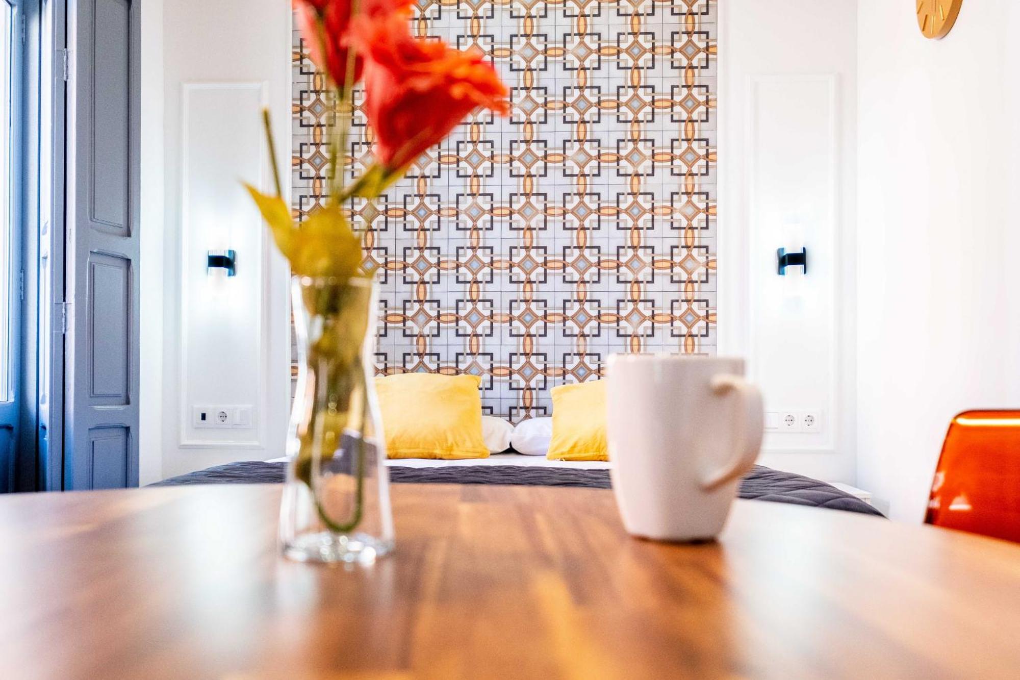 Classy With Unique Design Apartment Valencia